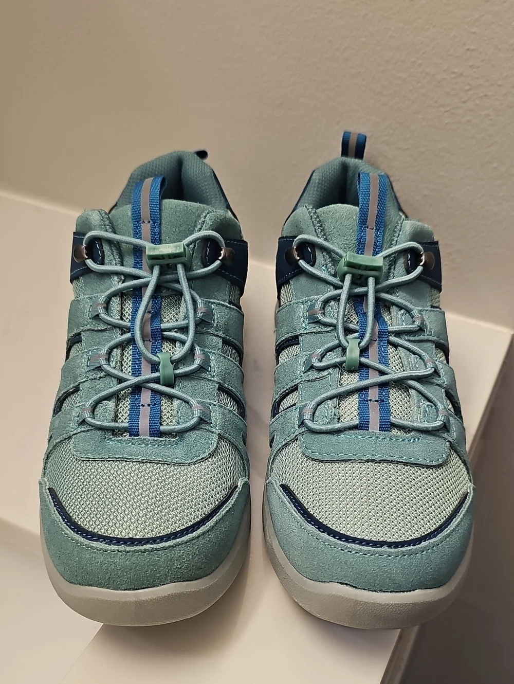 Lands' End Bungee Leather Trail Trekker Sneakers. NWT In Original Packaging.